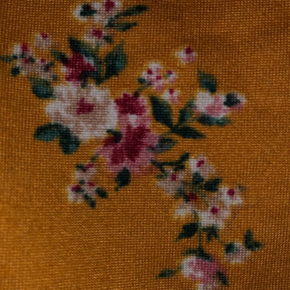 Yellow flower blouse - Picture 2 of 2